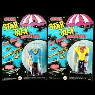 Lot # 636: Captain Kirk and Mr. Spock Parachute Toy Figures MOC