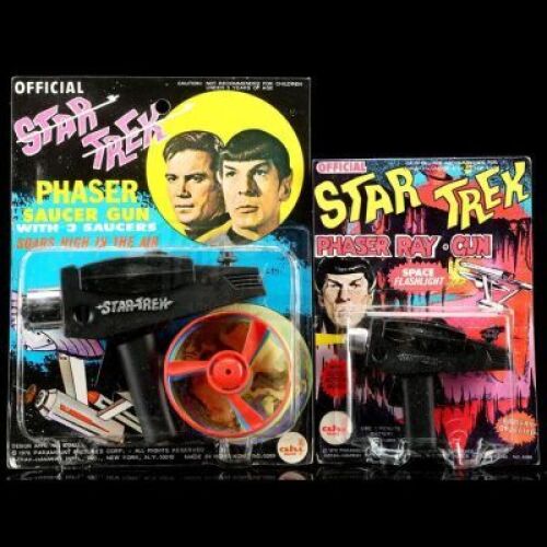 Lot # 637: Star Trek Phaser Toy Set MOC
