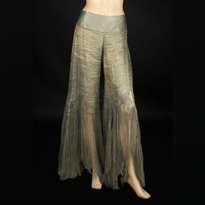 THE IMAGINARIUM OF DOCTOR PARNASSUS (2009) - Valentina's (Lily Cole) Trousers