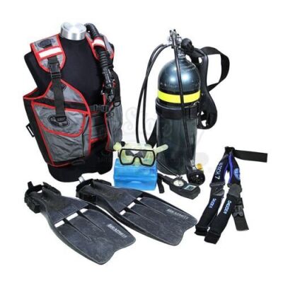 JAMES BOND: LICENCE TO KILL (1989) - James Bond's (Timothy Dalton) Scuba Equipment