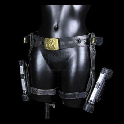 LARA CROFT: TOMB RAIDER (2001) - Lara Croft's (Angelina Jolie) Pistols and Belt Rig