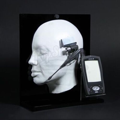 LARA CROFT: TOMB RAIDER SERIES (2001-2003) - Lara Croft's (Angelina Jolie) Phone, Earpiece & Lifecast Display