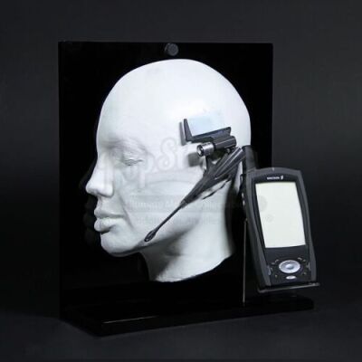LARA CROFT: TOMB RAIDER SERIES (2001-2003) - Lara Croft's (Angelina Jolie) Phone, Earpiece & Lifecast Display
