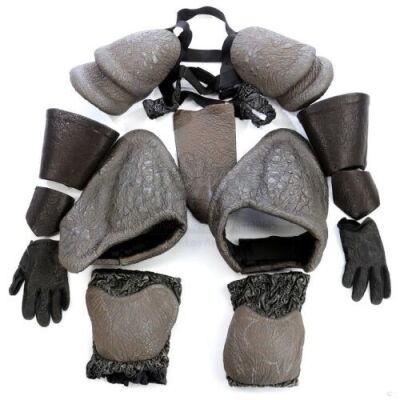 Lot # 5: STAR TREK INTO DARKNESS (2013) - Klingon Guard Armor