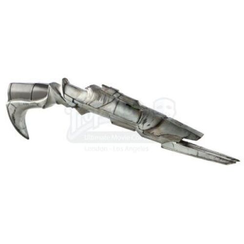 Lot # 95: STAR TREK INTO DARKNESS (2013) - Klingon Stunt Light-Up Disruptor