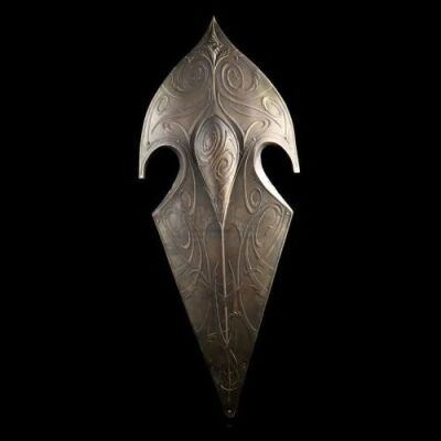 THE LORD OF THE RINGS: THE FELLOWSHIP OF THE RING (2001) - Elven Shield