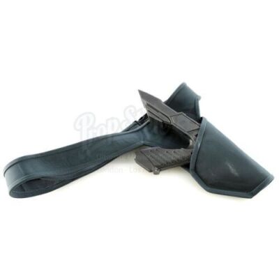 Lot # 209: STAR TREK INTO DARKNESS (2013) - USS Vengeance Phaser and Holster