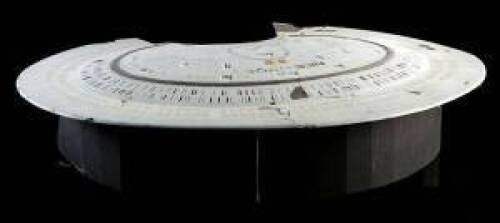 STAR TREK: THE NEXT GENERATION (TV 1987- 1994) - USS Enterprise (NCC-1701-D) Model Miniature Saucer