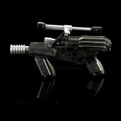 STAR WARS: THE PHANTOM MENACE (1999) - Royal Naboo Guard's CR-2 Blaster