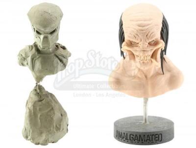 Lot #46 - AVP: ALIEN VS PREDATOR (2004) - Pair of Predator Maquettes