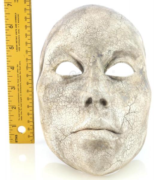 Lot #192 - DARKNESS FALLS (2003) - Tooth Fairy's (Antony Burrows) Mask