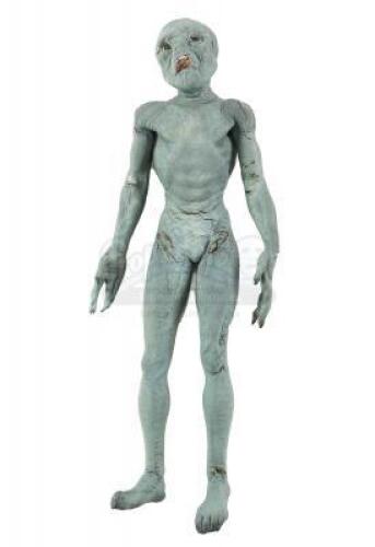 Blue Alien Puppet Lot #577 - SCARY MOVIE 3 (2003) - Pair of Blue Alien Puppets