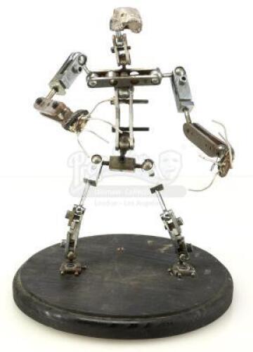 Lot #685 - STAR WARS: A NEW HOPE (1977) - Phil Tippett Collection: Principal Dejarik Holo-Chess Piece Armature