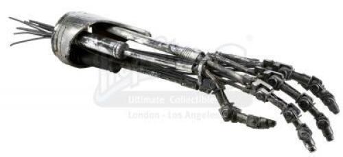 Lot #795 - TERMINATOR 2: JUDGMENT DAY (1991) - T-800 Endoskeleton Arm