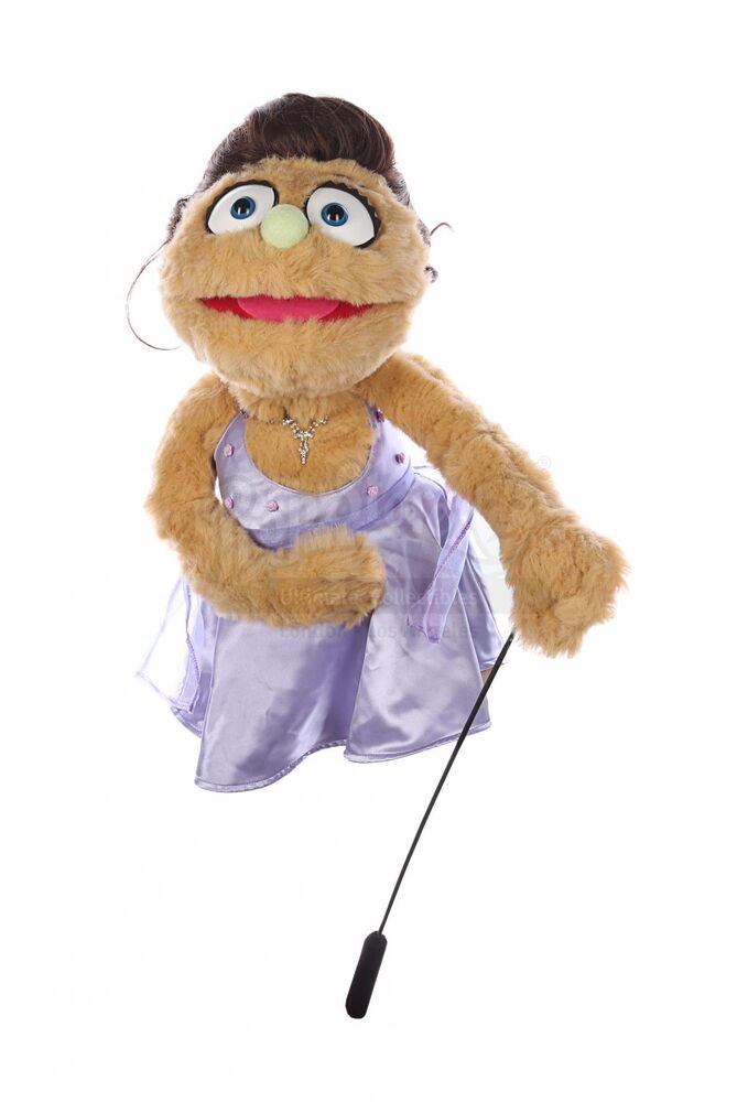 Lot #54 - AVENUE Q (STAGE SHOW) - Wedding Puppet Collection: Kate ...