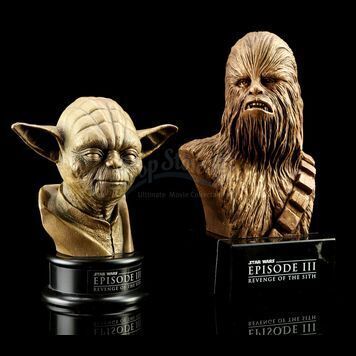 STAR WARS: REVENGE OF THE SITH (2005) - Yoda and Chewbacca Statue Crew Gifts