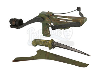 Lot #262 - FLASH GORDON (1980) - Arborian Tree Man Crossbow and Dagger