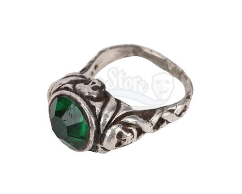 Lot #555 - PIRATES OF THE CARIBBEAN: ON STRANGER TIDES (2011) - Captain Jack Sparrow's (Johnny Depp) Skull Ring