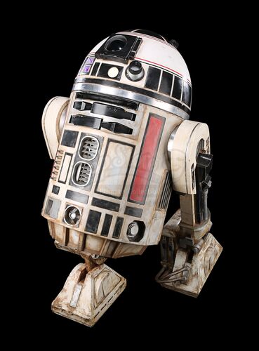Lot #768 - STAR WARS: SOLO: A STAR WARS STORY (2018) - Light-Up Remote-control R2-S8 Droid