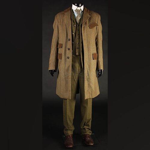 Jonathan Harker (Oliver Jackson-Cohen) Green Tweed Costume