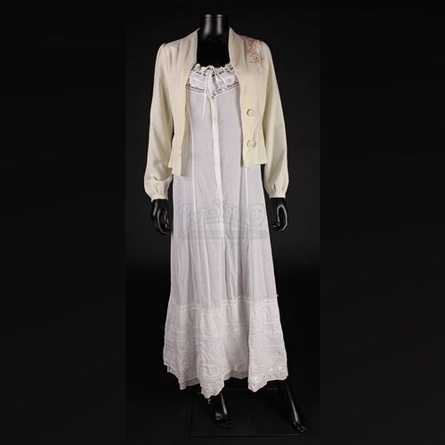 Mina Murray (Jessica De Gouw) White Bed Jacket & Laced Nightgown
