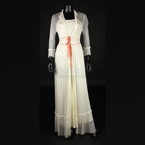 Lucy Westenra (Katie McGrath) Silk Nightdress & Gown