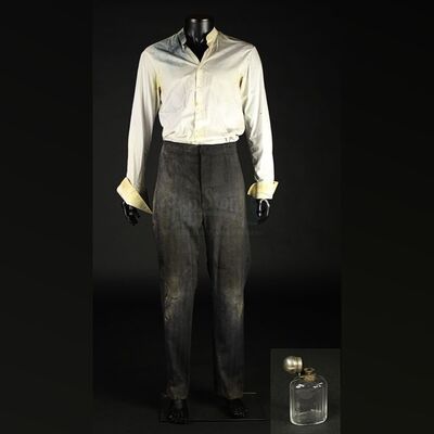 Vampire Captive (Akos Inotay) Costume