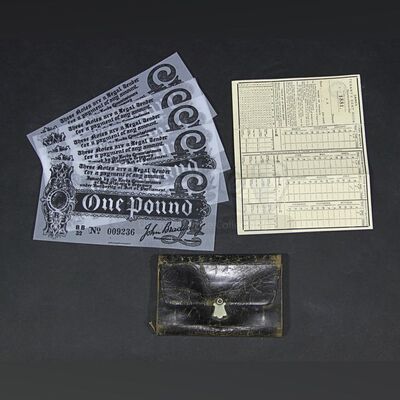 Jonathan Harker (Oliver Jackson-Cohen) Wallet, Rent Book & Money