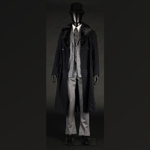 Alexander Grayson (Jonathan Rhys Meyers) Driving Costume