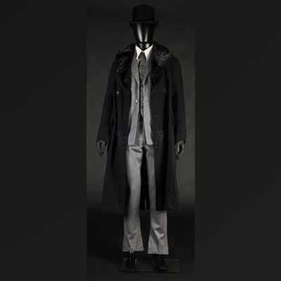 Alexander Grayson (Jonathan Rhys Meyers) Driving Costume