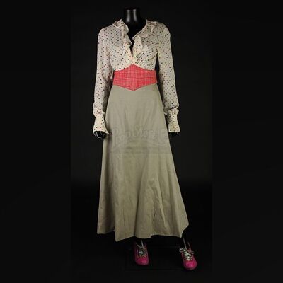 Lucy Westenra (Katie McGrath) Confession Costume