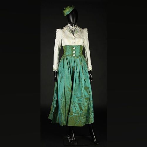 Lucy Westenra (Katie McGrath) Drawing Room Costume