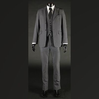 Alexander Grayson (Jonathan Rhys Meyers) Death of Josef Cervenka (Alec Newman) Costume