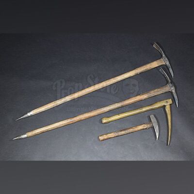 Crypt Exploring Picks & Hammer