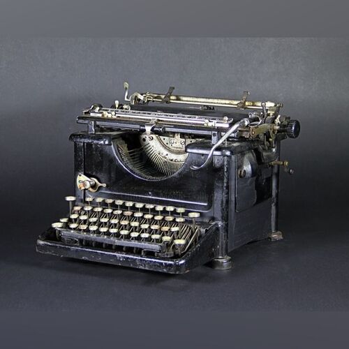 Inquisitor Vintage Remington Paragon Typewriter