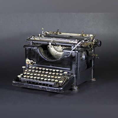 Inquisitor Vintage Remington Paragon Typewriter
