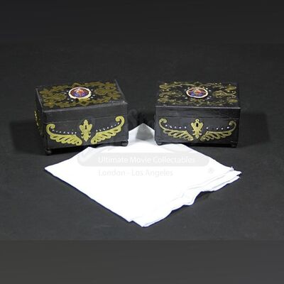 William Browning (Max Jacobs Bownas) Stunt Finger Boxes & Handkerchief Set
