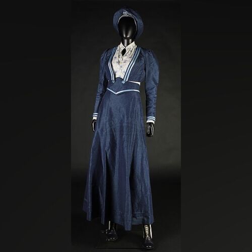 Mina Murray (Jessica De Gouw) Pre-Explosion Costume