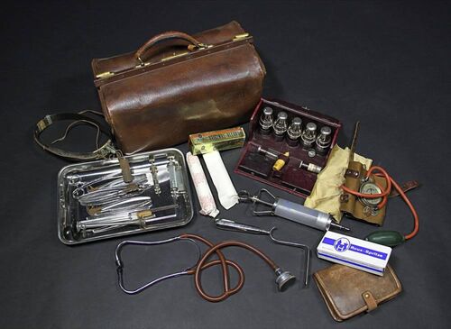 Van Helsing (Thomas Kretschmann) Medical Kit