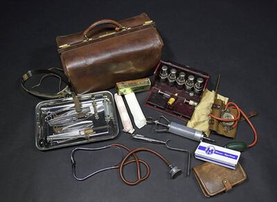 Van Helsing (Thomas Kretschmann) Medical Kit