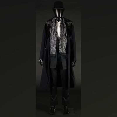 Alexander Grayson (Jonathan Rhys Meyers) Swinburne Club Costume