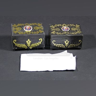 William Browning (Max Jacobs Bownas) Stunt Finger Boxes & Handkerchief Set