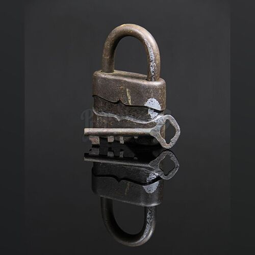 Van Helsing (Thomas Kretschmann) Hidden Laboratory Padlock & Key