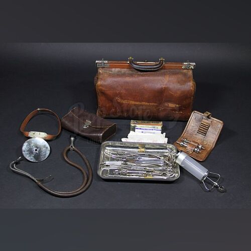 Van Helsing (Thomas Kretschmann) Medical Kit