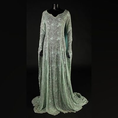 Ilona (Jessica De Gouw) Pale Green Gown