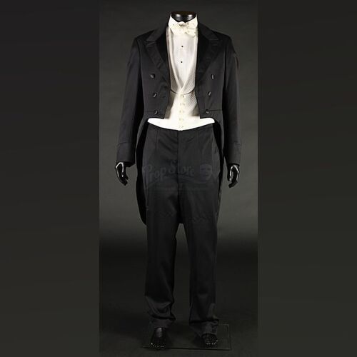 Jonathan Harker (Oliver Jackson-Cohen) Ballroom Costume