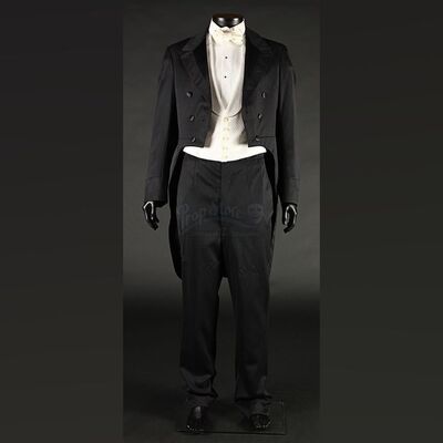 Jonathan Harker (Oliver Jackson-Cohen) Ballroom Costume