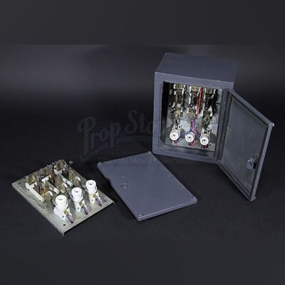 Resonator Switch Box