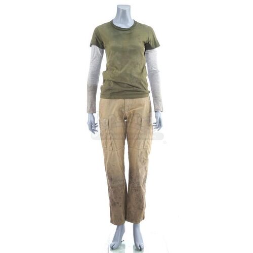 Lot # 29: ANNIHILATION - Lena's Photo Double Light House Costume