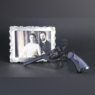 Daniel Davenport (Lewis Rainer) Hero Suicide Revolver & Framed Photograph